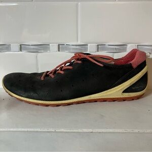 Ecco Black and Red Sneakers with accent colour